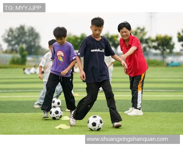 退役足球明星齐聚卡塔尔重燃绿茵梦想共襄盛举